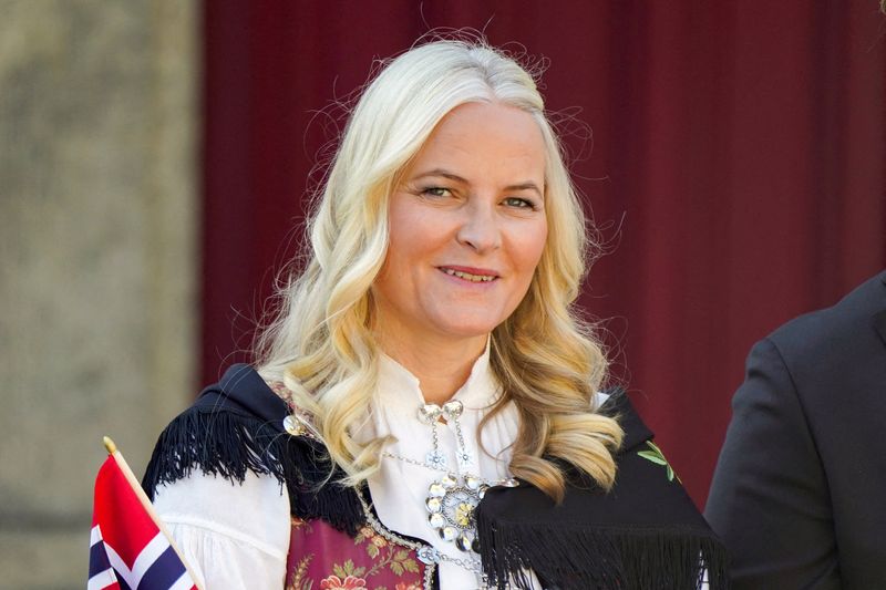 Norway crown princess apologises to king and queen over Epstein friendship