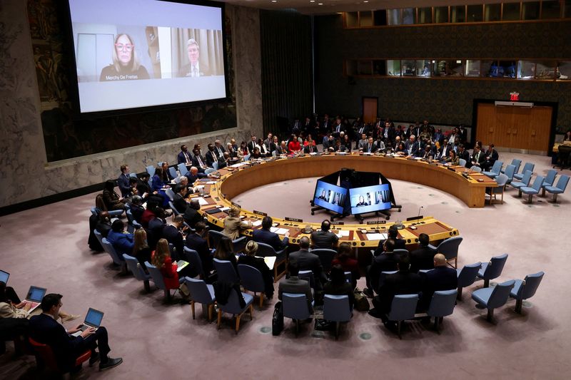 FILE PHOTO: Members of the UN Security Council meet on the U.S. strikes and capture of Venezuelan President Nicolas Maduro and his wife Cilia Flores at the United Nations building in New York, U.S., January 5, 2026.  REUTERS/Brendan McDermid/File Photo