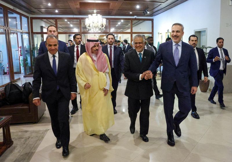FILE PHOTO: Foreign Ministers Badr Abdelatty?of Egypt, Prince Faisal bin Farhan Al Saud of Saudi Arabia, Ishaq Dar of Pakistan and Hakan Fidan of Turkey meet to discuss regional de-escalation, amid the U.S.-Israel conflict with Iran, in Islamabad, Pakistan, March 29, 2026. Muammer Tan/Turkish Foreign MinistryHandout via REUTERS /File Photo