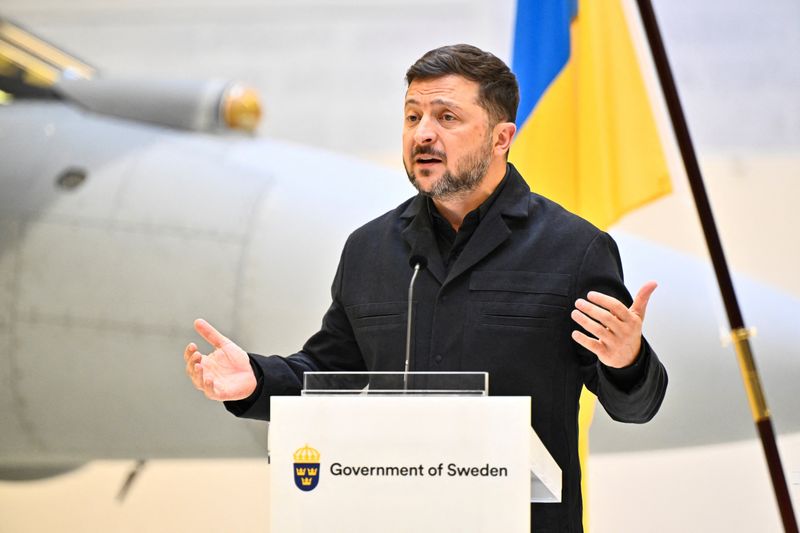 Ukrainian President Volodymyr Zelenskiy speaks during a joint press conference with Swedish Prime Minister Ulf Kristersson at the F16 air flotilla in Uppsala, Sweden, May 28, 2026. Christine Olsson/TT News Agency/via REUTERS