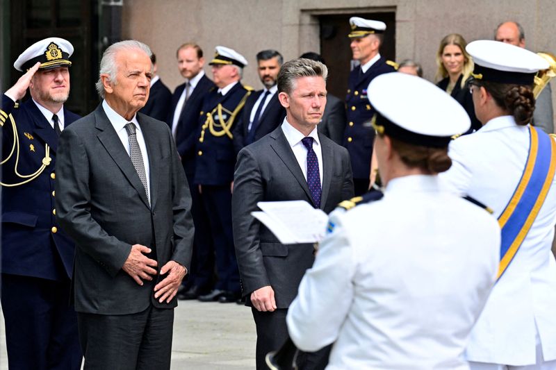 Swedish Defence Minister Pal Jonson welcomes Brazilian Defence Minister Jose Mucio during a ceremony outside the Government Offices Rosenbad in Stockholm, Sweden, June 4, 2026, ahead of a bilateral meeting. Jonas Ekstromer/TT News Agency via REUTERS