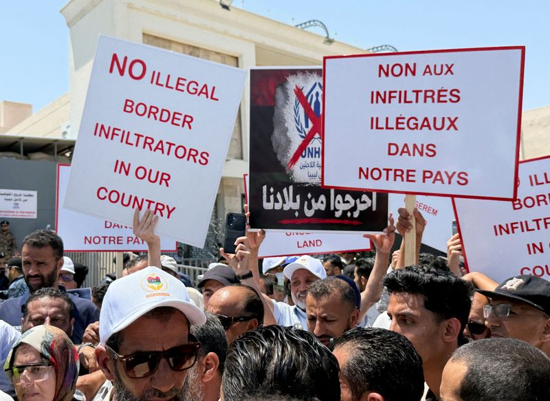 Protesters gather outside the headquarters of the United Nations High Commissioner for Refugees (UNHCR), demanding the organisation leave the country and calling for an end to migrant settlement and the deportation of migrants and refugees, in Tripoli, Libya, June 4, 2026. REUTERS/Ayman al-Sahili