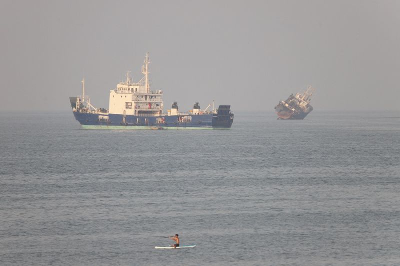 FILE PHOTO: Vessels in the Strait of Hormuz near the beach of Bandar Abbas, Iran, June 21, 2026. Amirhosein Khorgooi/ISNA/via WANA (West Asia News Agency)via REUTERS/File Photo