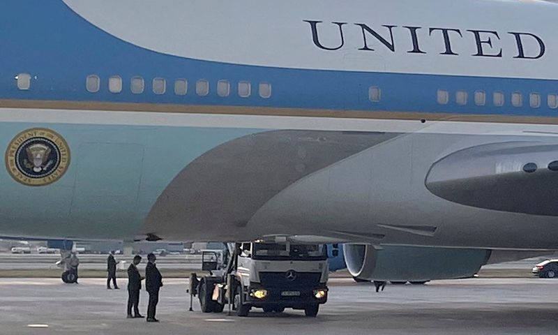 A catering truck is parked next to Air Force One, before U.S. President Donald Trump's departure from Ankara en route to Washington after his participation in the NATO leaders' summit, at Ankara Esenboga Airport in Ankara, Turkey, July 8, 2026. REUTERS/ABC-TV/Pool