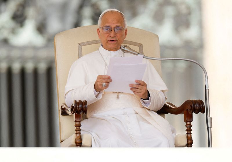 Pope Leo XIV holds a general audience in St. Peter's Square at the Vatican, September 17, 2025. REUTERS/Remo Casilli