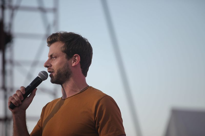 Comedian and Elm Grove native Charlie Berens performs at the Wisconsin State Fair Main Stage on Aug. 10, 2022.