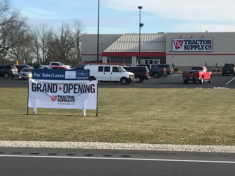 Vehicles fill up the parking lot during Tractor Supplies Co.'s grand opening on Saturday, Dec. 4, 2021, in Kewaunee