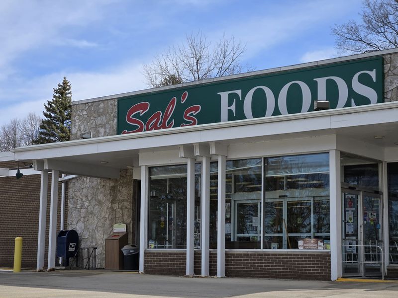 Sal's Foods acquired the property at 3823 S. Webster Ave., Allouez, in 2021 from the Original Austin's Grocery Store.