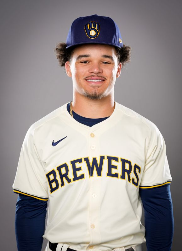 Milwaukee Brewers prospect Jadyn Fielder entered his first full pro season in 2025.