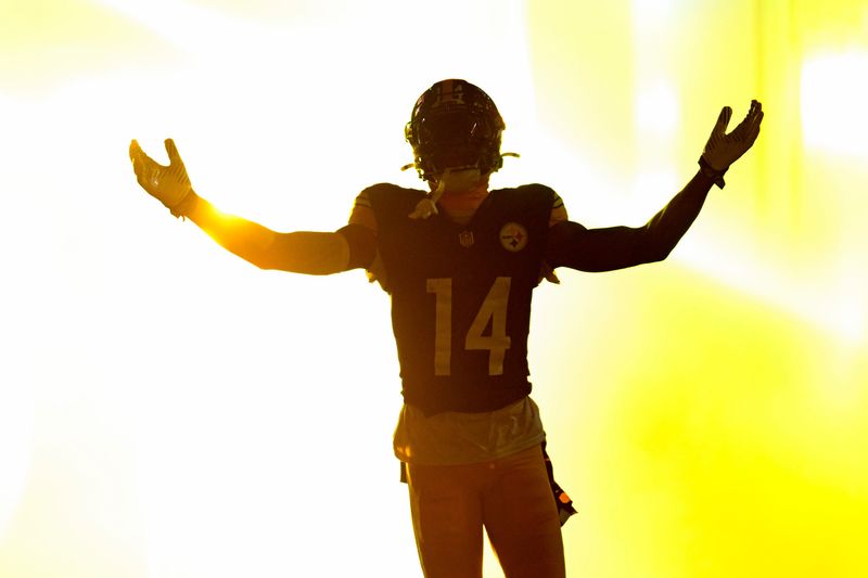 PITTSBURGH, PENNSYLVANIA - JANUARY 04: George Pickens #14 of the Pittsburgh Steelers is introduced before a game against the Cincinnati Bengals at Acrisure Stadium on January 04, 2025 in Pittsburgh, Pennsylvania. (Photo by Joe Sargent/Getty Images)