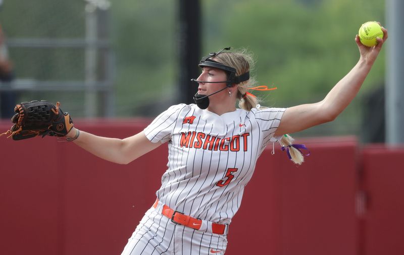 Mishicot High School's Kiran Sanford (5) pitches against Mineral Point High School during their WIAA Division 4 semifinal softball game Thursday, June 12, 2025, at the Goodman Softball Complex in Madison, Wisconsin. Mishicot won 5-0.
Dan Powers/USA TODAY NETWORK-Wisconsin.