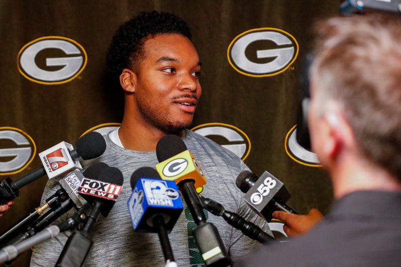 Green Bay Packers rookie linebacker Collin Oliver is interviewed by the media during rookie minicamp on Friday, May 2, 2025, at Lambeau Field in Green Bay, Wisconsin. The Packers selected Oliver with their fifth round pick in the 2025 NFL Draft.
Tork Mason/USA TODAY NETWORK-Wisconsin