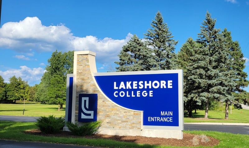 Lakeshore College’s strong student outcomes helped it earn a top spot in WalletHub’s national rankings.