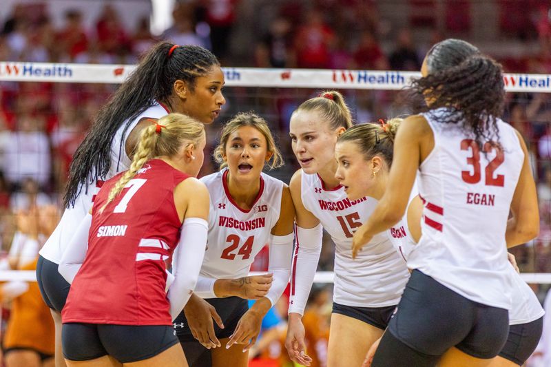 The Wisconsin women's volleyball team has the best average attendance in the country, as of Sept. 23, with 8,620 fans at the Field House or Kohl Center per match.