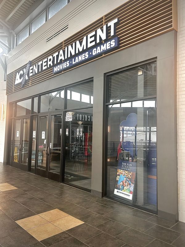 For several weeks in September 2025, moviegoers visiting the ACX Theater at the Bayshore Mall in Glendale have been met with shuttered doors.
