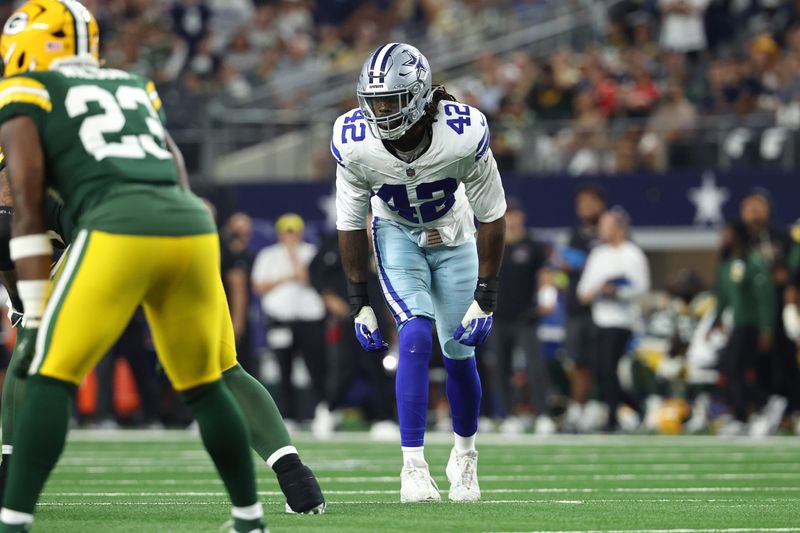 Sep 28, 2025; Arlington, Texas, USA; Dallas Cowboys defensive end Jadeveon Clowney looks on in the second half against the Green Bay Packers at AT&T Stadium. Mandatory Credit: Kevin Jairaj-Imagn Images