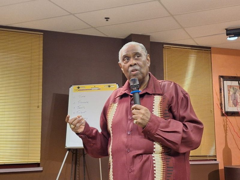Michael Corder, a representative with PALAFOX, LLC speaks during a community meeting hosted by Ald. DiAndre Jackson on Thursday, Nov. 20th about opening an over 40 restaurant and lounge he and his business partner plan to open on Fond du Lac Ave.