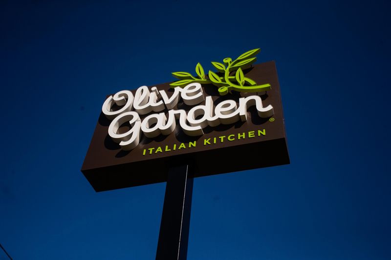 Olive Garden has plans to build a new restaurant in Plovwer.