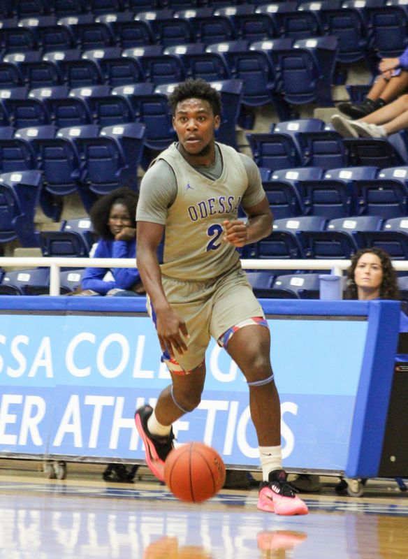 Odessa College point guard Ahmere Carson has committed to play for UWGB and coach Doug Gottlieb.
