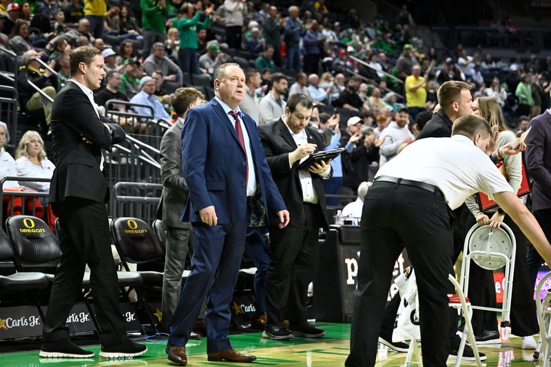Feb 25, 2026; Eugene, Oregon, USA; Wisconsin Badgers head coach Greg Gard calls timeout during the second half against the Oregon Ducks at Matthew Knight Arena. Mandatory Credit: Craig Strobeck-Imagn Images