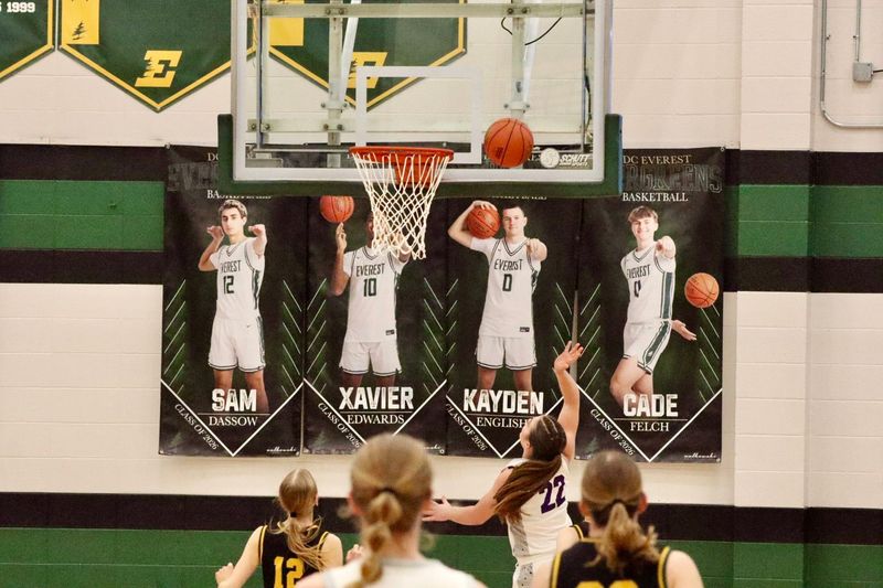 Mosinee's Paetyn Jirschele attempts a lay up in a game against Mosinee. Mosinee beat Wittenberg-Birnamwood 58-53 in the Division 3 girls basketball sectional semifinal at D.C. Everest High School on March 5. (Alfred Smith III Wausau Daily Herald.)