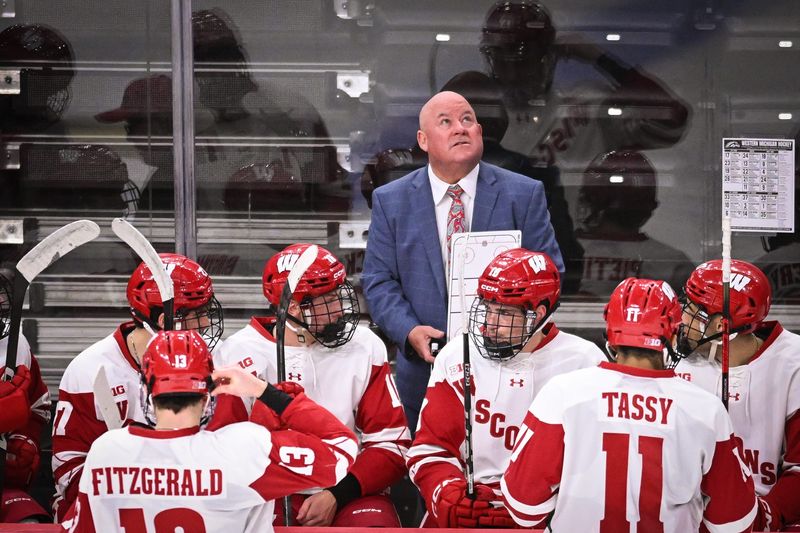 Wisconsin Badgers men's hockey Big Ten Tournament seed revealed