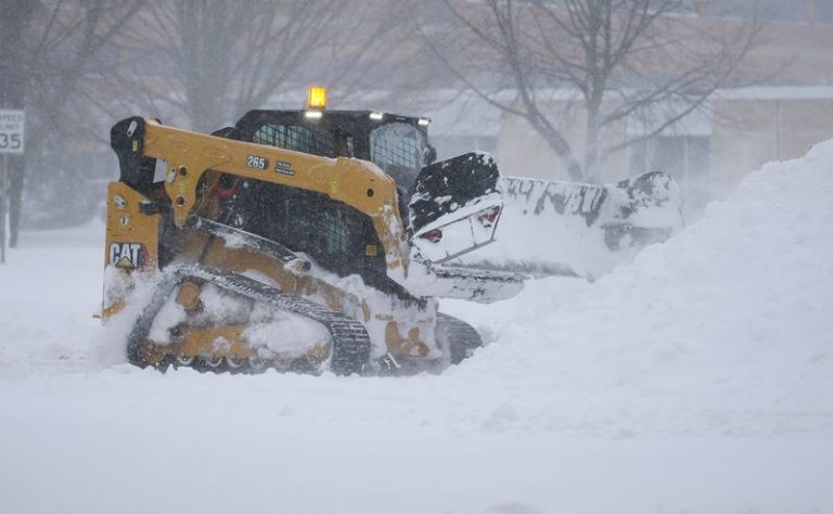 No injuries reported in barn roof collapse in Kewaunee County