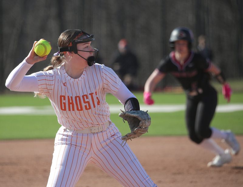 Kaukauna High School’s Madison Deering (31) against Fond du Lac High School during their softball game on Thursday, April 9, 2026 in Kaukauna, Wis. Fond du Lac defeated Kaukauna 9-4.
Wm. Glasheen USA TODAY NETWORK-Wisconsin