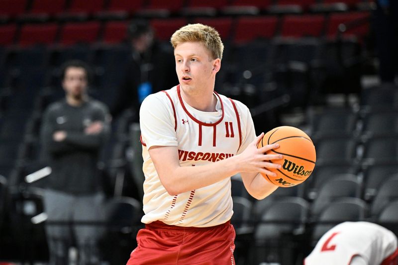 Wisconsin basketball wing announces transfer portal destination