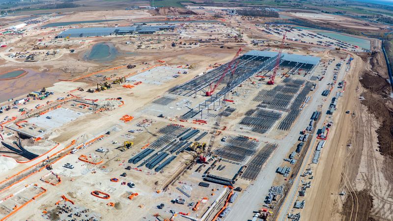 Construction continues on the $15 billion artificial intelligence data center campus project by Vantage Data Centers Wednesday, April 22, 2026 in Port Washington, Wisconsin.