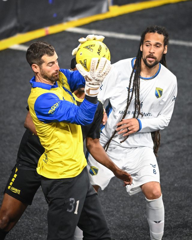 San Diego Sockers goalkeeper Chris Toth, seen in Game 1, made nine saves in holding the Milwaukee Wave to three goals in the deciding game of their Ron Newman Cup championship series.