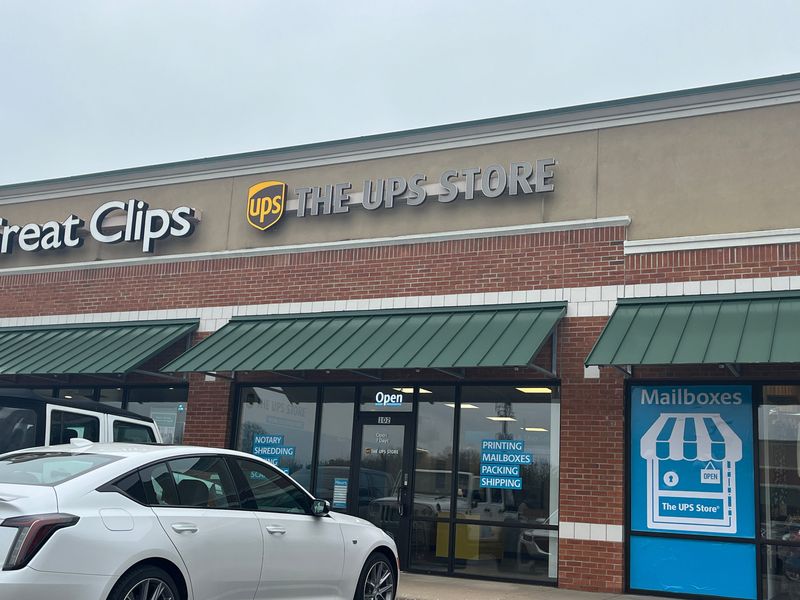 The new The UPS Store opened April 23 at 4323 Eighth St. S., Suite 102 in Wisconsin Rapids.