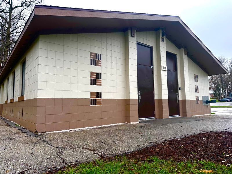 Colburn Park shelter and restrooms