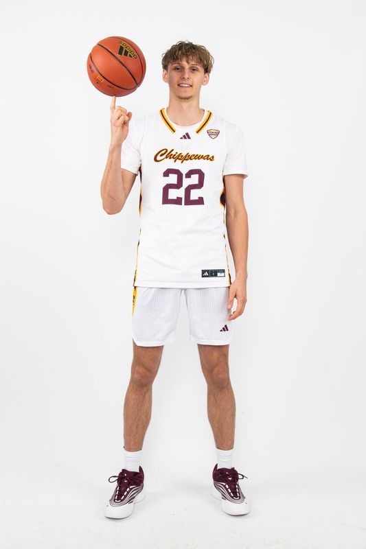Former Bay Port basketball standout Jayden Hackett has signed with NCAA Division I Central Michigan University.