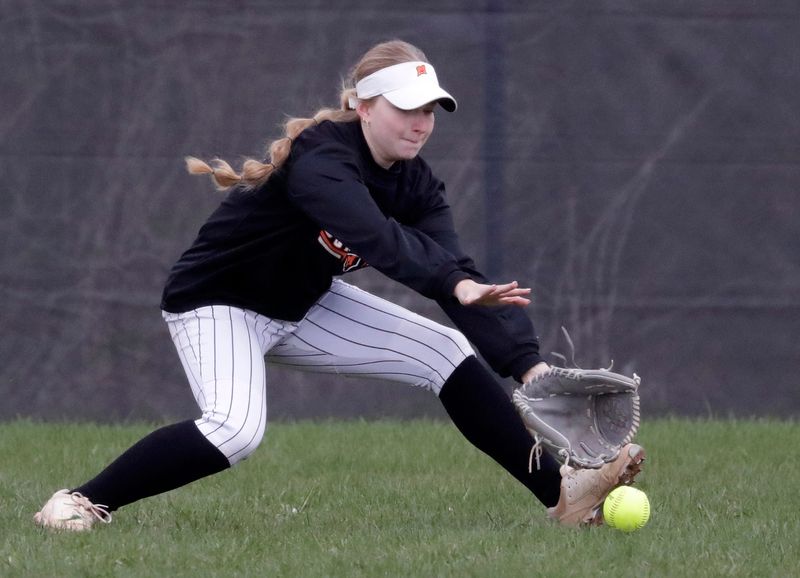 Mishicot’s Sydney Bohman (9) fields a Peshtigo batter’s hit, Friday, May 1, 2026, in Mishicot, Wis.