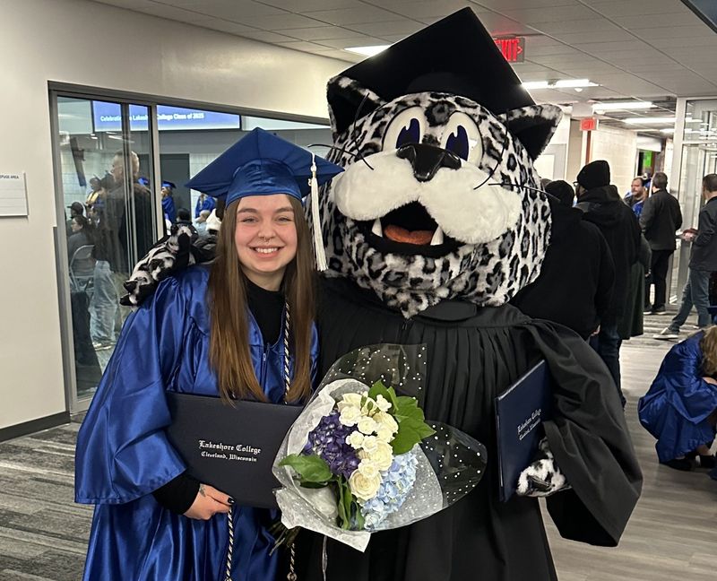 Lakeshore College will celebrate spring graduation Saturday, May 9, on its Cleveland campus, recognizing 270 students.