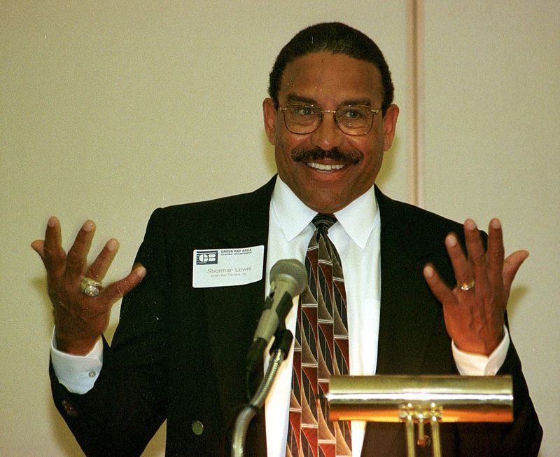 Sherman Lewis was a coach on four Super Bowl-winning teams, including with the Green Bay Packers.