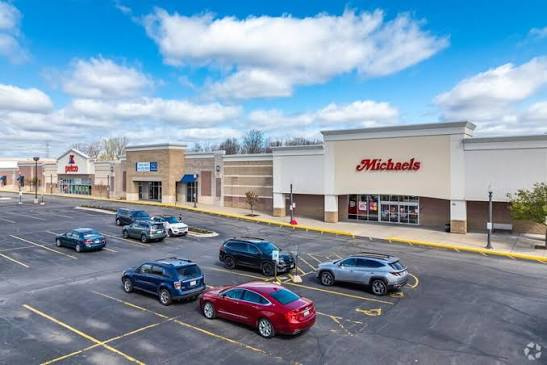 Barrel & Bottle plans on opening in the former Pier 1 Imports location, between Michaels and Petco, at N96 W18768 County Line Road in Germantown.
