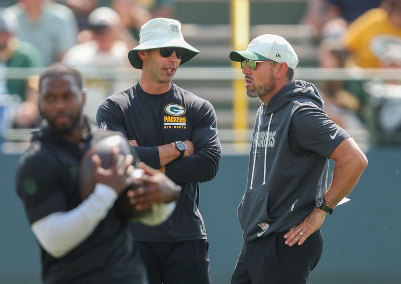 Green Bay Packers defensive coordinator Jonathan Gannon talks with head coach Matt LaFleur during practice on Tuesday, Aug. 4, 2026, at Ray Nitschke Field in Ashwaubenon, Wisconsin. 
Tork Mason/USA TODAY NETWORK-Wisconsin