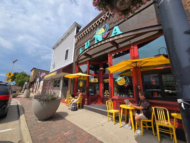 Luna Coffee Roasters in De Pere will stop operations on Sept. 1, but will continue roasting beans and offering pickup orders.